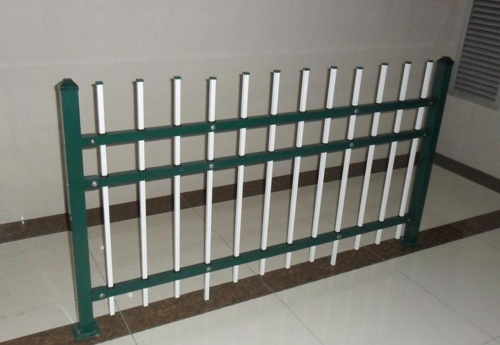 优质锌钢道路护栏 静电喷涂锌钢护栏图片-安平县京阳