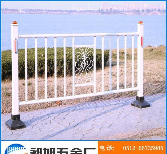 请注意:本图片来自苏州市相城区渭塘昶旭五金厂提供的铝合金道路护栏